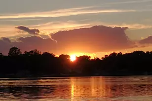 70032 Oak Leaf Dr, Edwardsburg, MI 49112 - Photo 6