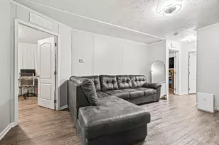 2762 Regina St SW, Wyoming, MI 49519 - Photo 4