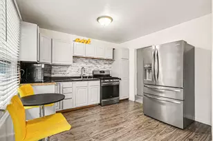 276 Viking Dr, Battle Creek, MI 49017 - Photo 8