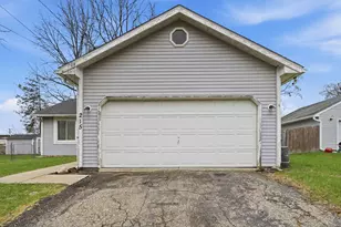 215 3rd St, Fenton, MI 48430 - Photo 4