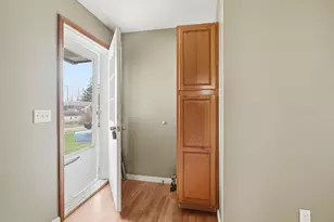215 3rd St, Fenton, MI 48430 - Photo 6