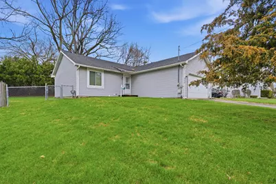 215 3rd Street, Fenton, MI 48430 - Photo 2