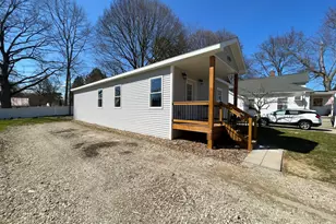 913 Pine Ave, Alma, MI 48801 - Photo 36