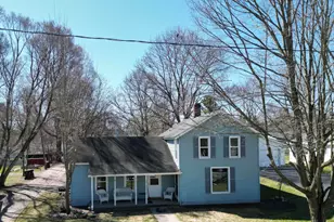 315 W Pere Marquette St, Big Rapids, MI 49307 - Photo 2