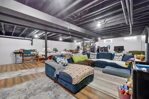 893 Sherry Dr, Lake Orion, MI 48362 - Photo 30