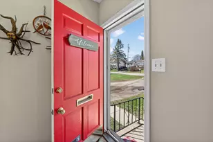 893 Sherry Dr, Lake Orion, MI 48362 - Photo 6