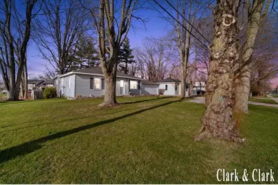 525 W Randall Street, Coopersville, MI 49404 - Photo 2