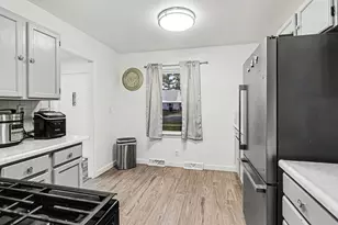 43 S 31st St, Battle Creek, MI 49015 - Photo 12