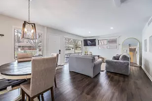 2133 N Circle Dr, Ann Arbor, MI 48103 - Photo 4