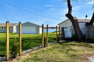 460 Hazel Ct, Muskegon, MI 49442 - Photo 34