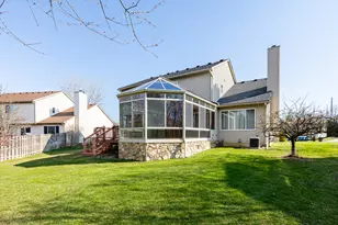 3589 Fieldcrest Ln, Ypsilanti, MI 48197 - Photo 4