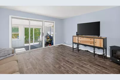 1310 N Boltwood Street #6, Hastings, MI 49058 - Photo 8