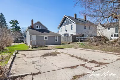 839 Baxter Street SE, Grand Rapids, MI 49506 - Photo 24