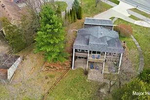 7500 Cascade Rd SE, Grand Rapids, MI 49546 - Photo 48