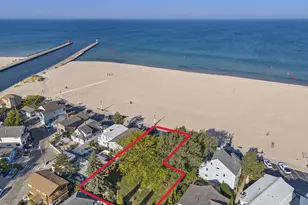 30 Lakeshore Dr, South Haven, MI 49090 - Photo 1