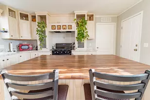 11975 Farmview Dr, Shelbyville, MI 49344 - Photo 6