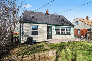 20450 Lancaster St, Harper Woods, MI 48225 - Photo 36