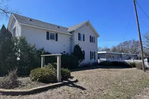 931 Rose Ave, Big Rapids, MI 49307 - Photo 2