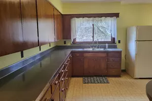 5867 Dowling St, Montague, MI 49437 - Photo 4