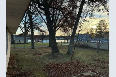 275 S 8th Avenue, Fruitport, MI 49415 - Photo 8