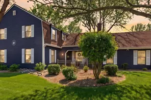 1462 Mulberry Ln, Saint Joseph, MI 49085 - Photo 2