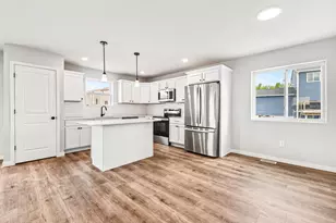 383 Pinery Ln, Fremont, MI 49412 - Photo 6