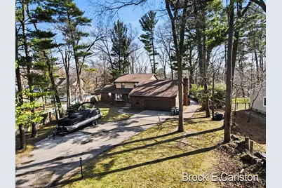 1437 Brookwood Drive, Norton Shores, MI 49441 - Photo 48