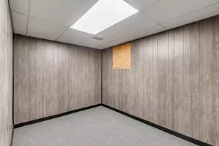 1437 Brookwood Dr, Norton Shores, MI 49441 - Photo 32