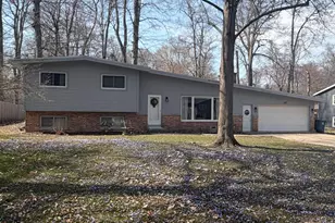 322 Roosevelt Ave, Holland, MI 49424 - Photo 1