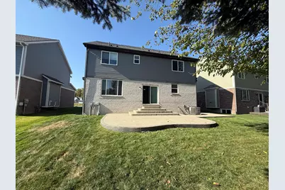 29371 Bayside Circle N, Chesterfield, MI 48047 - Photo 2