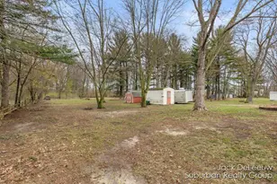 2653 Beeline Rd, Holland, MI 49424 - Photo 8