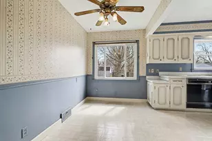 2202 Paddington Rd, Kalamazoo, MI 49001 - Photo 6