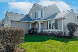 6779 Winter Creek Rd, Norton Shores, MI 49444 - Photo 4