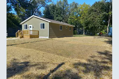 377 Parker Avenue, Benton Harbor, MI 49022 - Photo 2