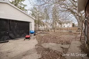 1350 Arthur St, Muskegon, MI 49442 - Photo 4