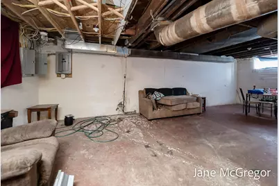 1350 Arthur Street, Muskegon, MI 49442 - Photo 32