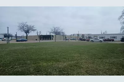 102 W Dowland Street, Ludington, MI 49431 - Photo 2