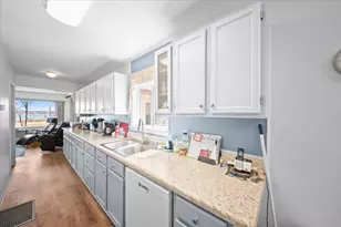 213 N Stewart St, Muskegon, MI 49442 - Photo 12