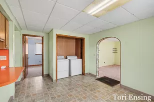 406 E North St, Greenville, MI 48838 - Photo 6