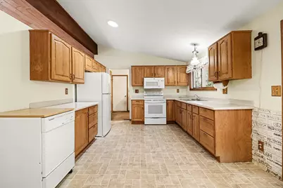 1878 E Parkdale Avenue, Manistee, MI 49660 - Photo 10