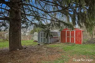 617 Vernon Ave, Lansing, MI 48910 - Photo 26