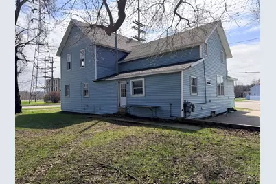 822 Vine Street, Manistee, MI 49660 - Photo 2