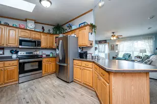 57601 70th St, Hartford, MI 49057 - Photo 12