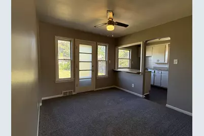 15305 Evergreen Avenue, Eastpointe, MI 48021 - Photo 6