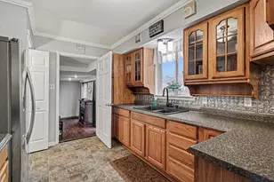 28 Troy St, Battle Creek, MI 49037 - Photo 6