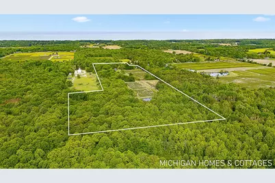1661 68th Street, Fennville, MI 49408 - Photo 2