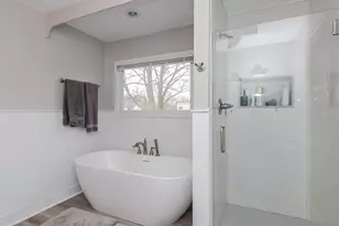 2412 Glenwood Dr, Kalamazoo, MI 49008 - Photo 28