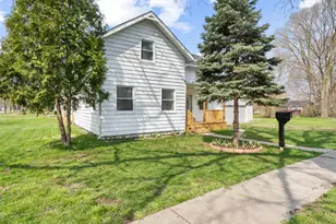 244 Cass St, Dundee, MI 48131 - Photo 2