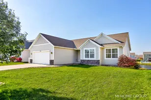 11930 Maplegrove Dr, Holland, MI 49424 - Photo 2