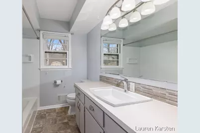 5520 Greenboro Drive SE, Grand Rapids, MI 49508 - Photo 16